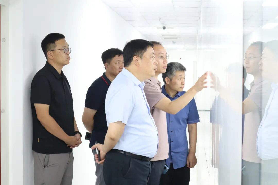 國(guó)家糧科院專(zhuān)家組蒞臨南京微測(cè)調(diào)研 國(guó)家糧科院專(zhuān)家組蒞臨南京微測(cè)調(diào)研